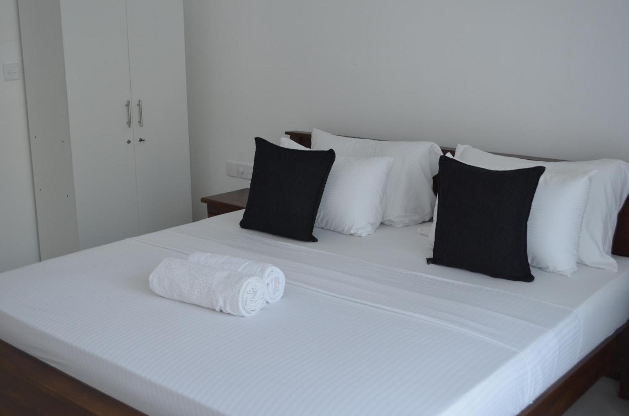 Silina Airport Transit Hotel & Residence Katunayaka Eksteriør billede